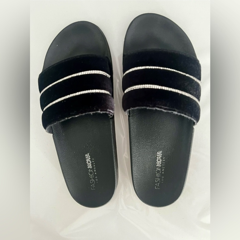 FASHIONNOVA Black To Get To You Sliders UK 8